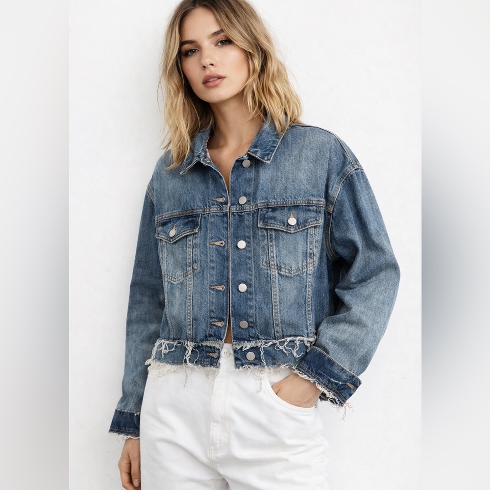 Zara TRF Cropped Distressed Denim Jacket Raw Hem Boxy Oversized Trucker XS